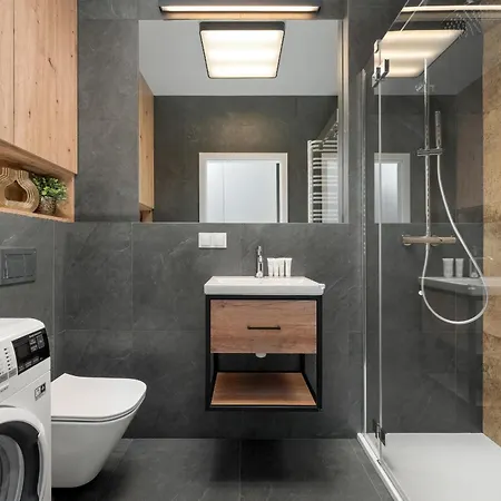 Apartment Stylish One Bedroom In With Free Parking And Balcony By Renters Breslau
